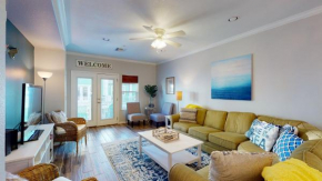 MC18 Upscale Condo, Shared Pool, Close to Beach